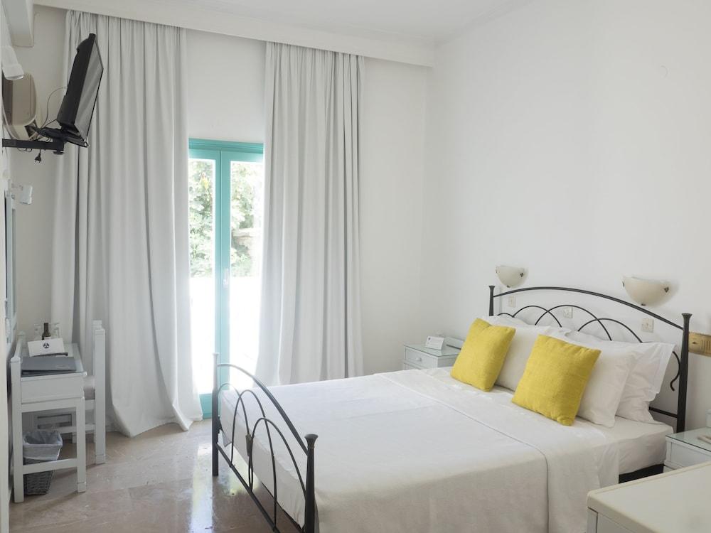 Amaryllis Beach Hotel Chrisi Akti  Esterno foto